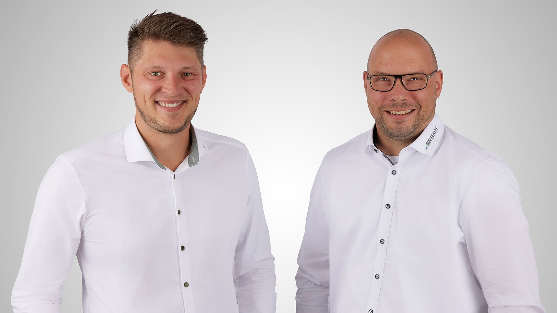 Gruppenfoto 3 Geschäftsführer Adrian Buchholz & Sebastian Mohns